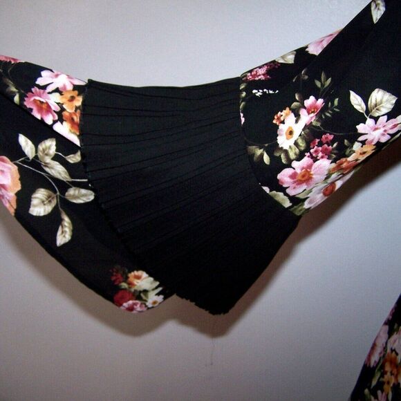 Sam Edelman Black Floral Dress Womens Sz 6 Shift 3/4 Bell Sleeves Lined V-Neck - Picture 8 of 11